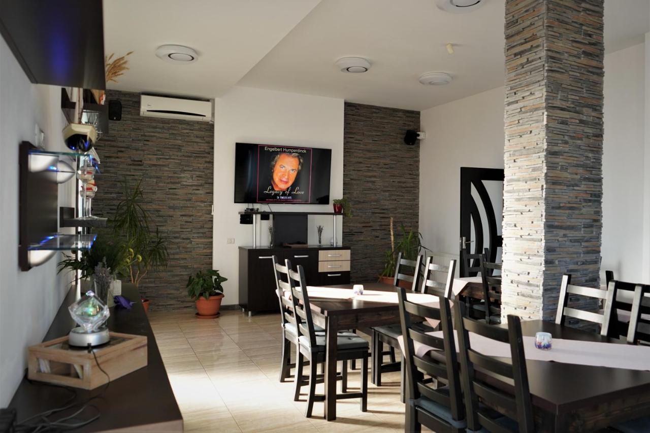 Hotel Indeep Club à Cumpăna Extérieur photo