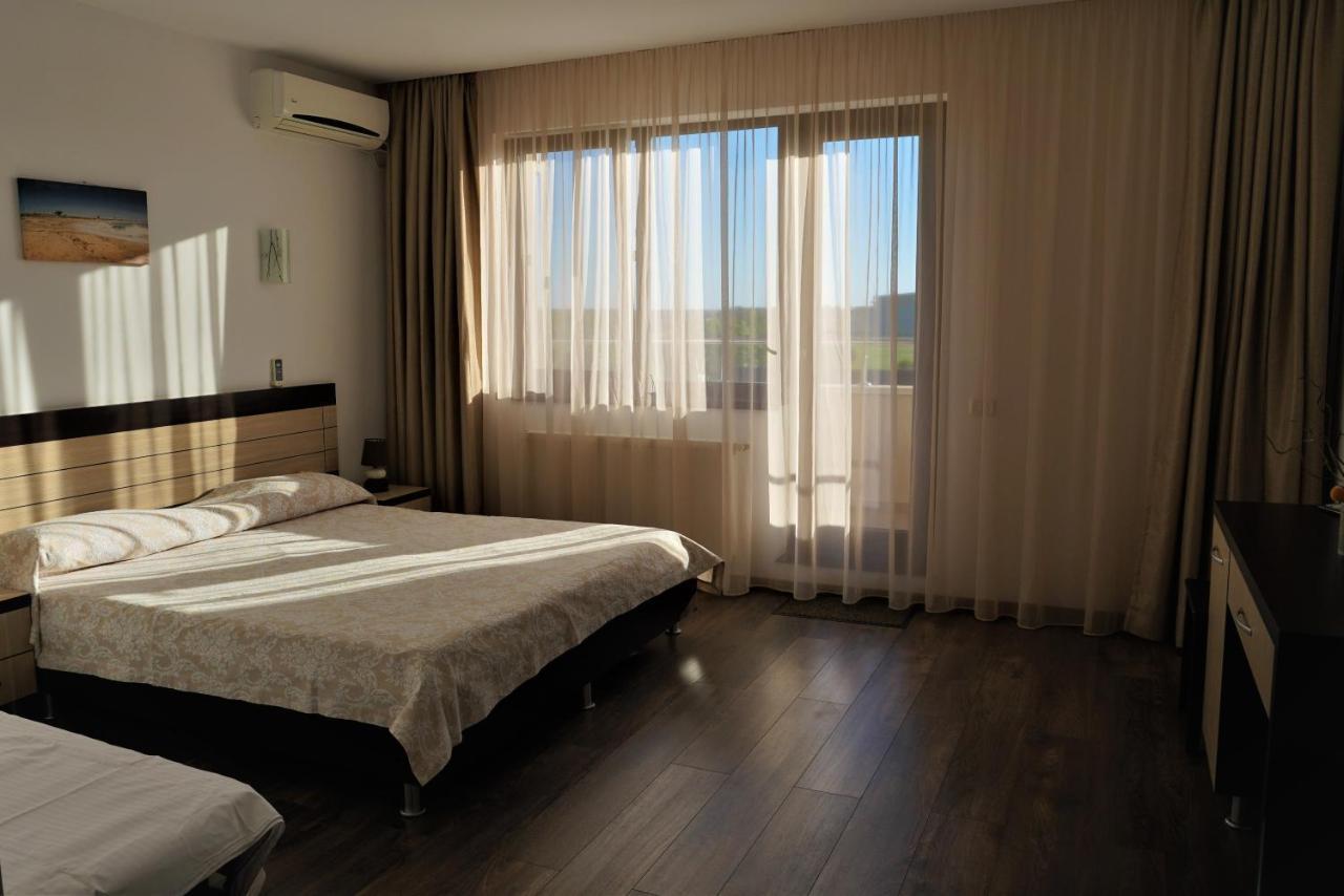 Hotel Indeep Club à Cumpăna Extérieur photo