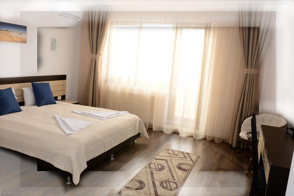 Hotel Indeep Club à Cumpăna Extérieur photo