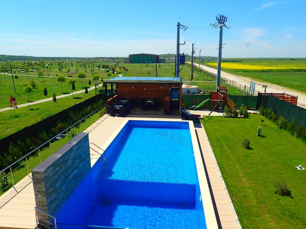 Hotel Indeep Club à Cumpăna Extérieur photo