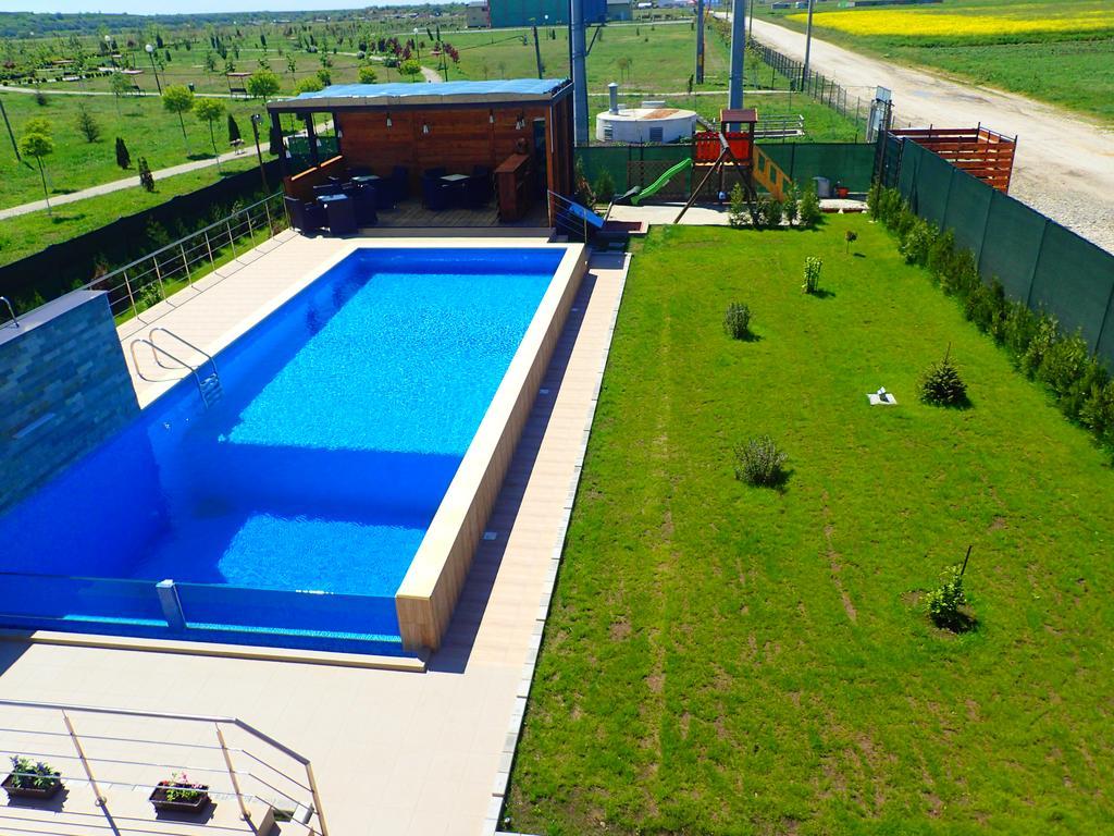 Hotel Indeep Club à Cumpăna Extérieur photo